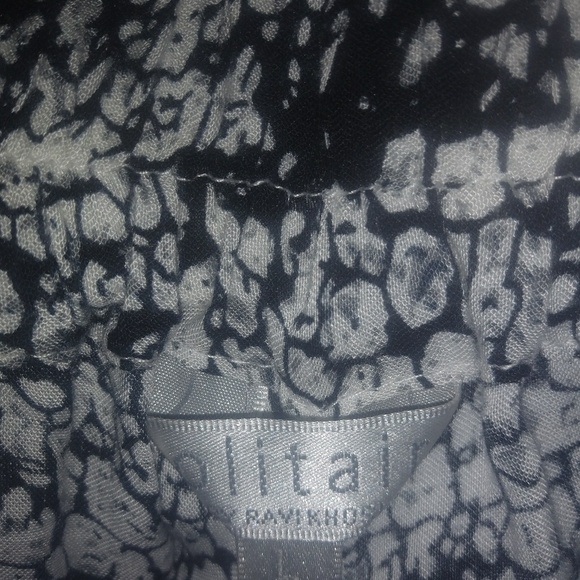 Solitaire L Black White Reptile Wide Leg Capris - Picture 3 of 3